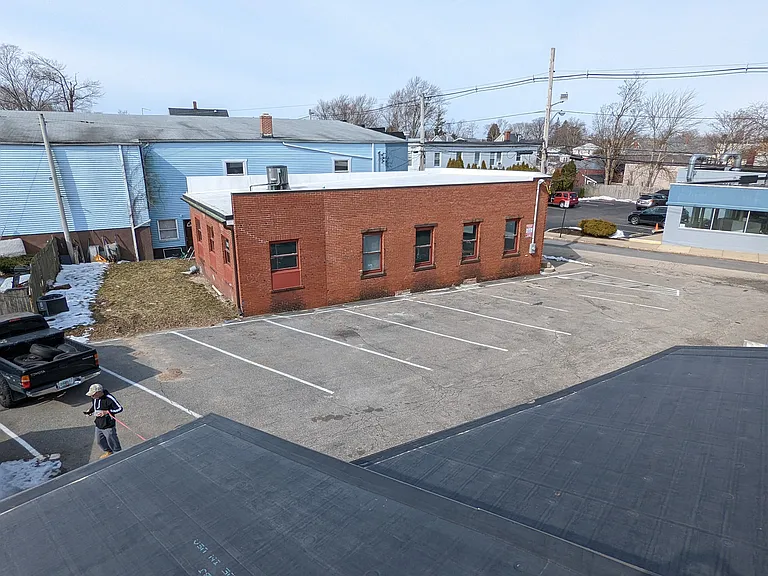 273 Bullocks Point Ave #5 — Photo 11