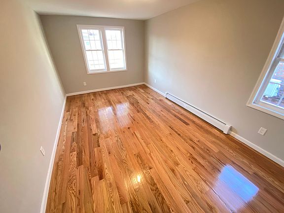5th image of 23721 Fairbury Ave #2