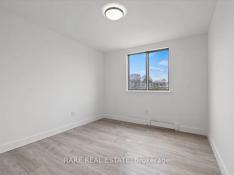 7555 Goreway Dr #157 — Photo 12