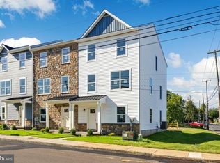 494 2nd St N, Souderton, PA 18964