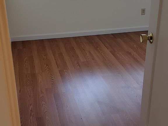 5th image of 204 Bonita St