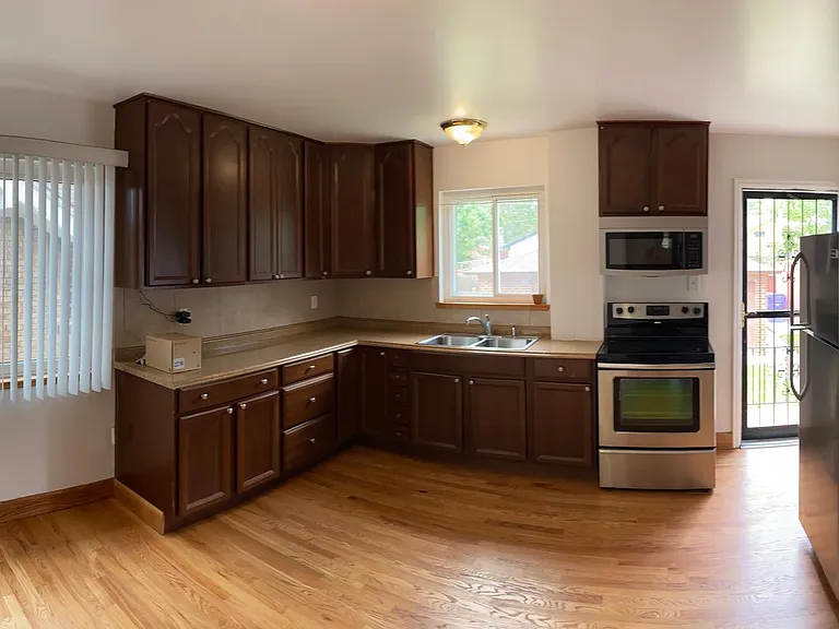 3635 Vallejo St — Photo 3