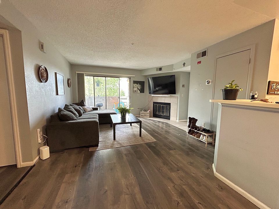 Living/dining room