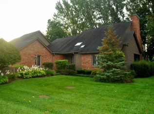 2421 Tall Oaks Dr, Elgin, IL 60123