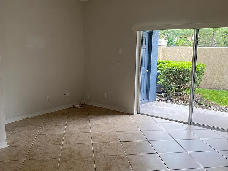 3333 Wilshire Way Rd #8 — Photo 10