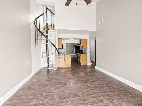 3rd image of 1919 Brightside Dr