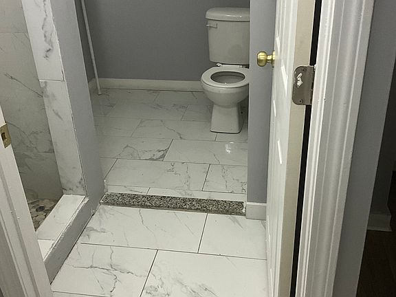 2nd image of 927 Douglas Ave Floor 3