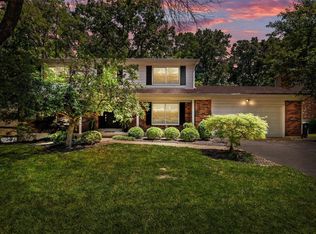 12377 Woodline Dr, Saint Louis, MO 63141