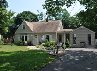 90 Village Rd, Pompton Plains, NJ 07444