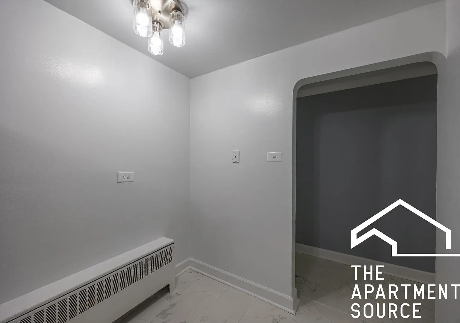 2754 W North Shore Ave — Photo 4