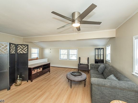 2nd image of 40 Kingsland Rd