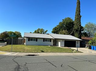 9021 La Valencia Ct, Elk Grove, CA 95624