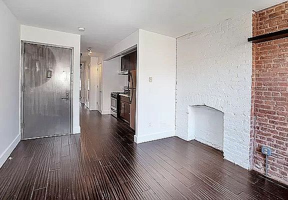 4th image of 644 10th Ave APT 3