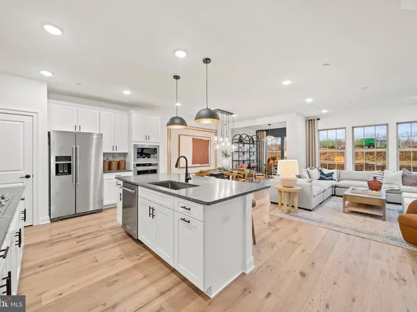 336 Milton Stamp Dr, Glen Mills, PA 19342