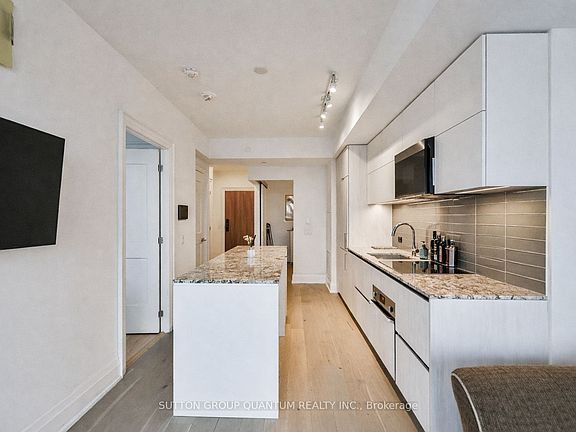 3rd image of 21 Park St E #1009