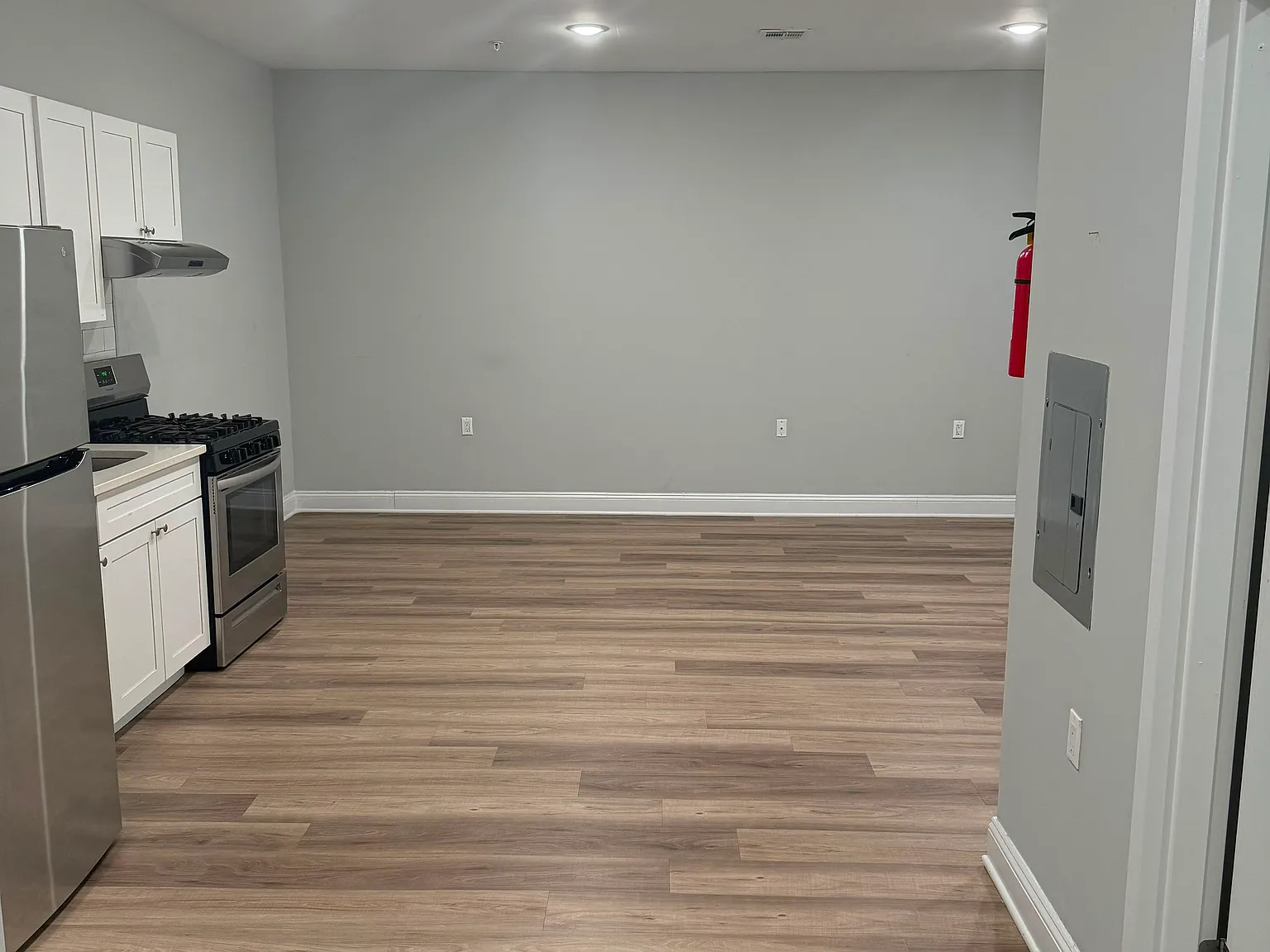Studio, $1,473 — Photo 1