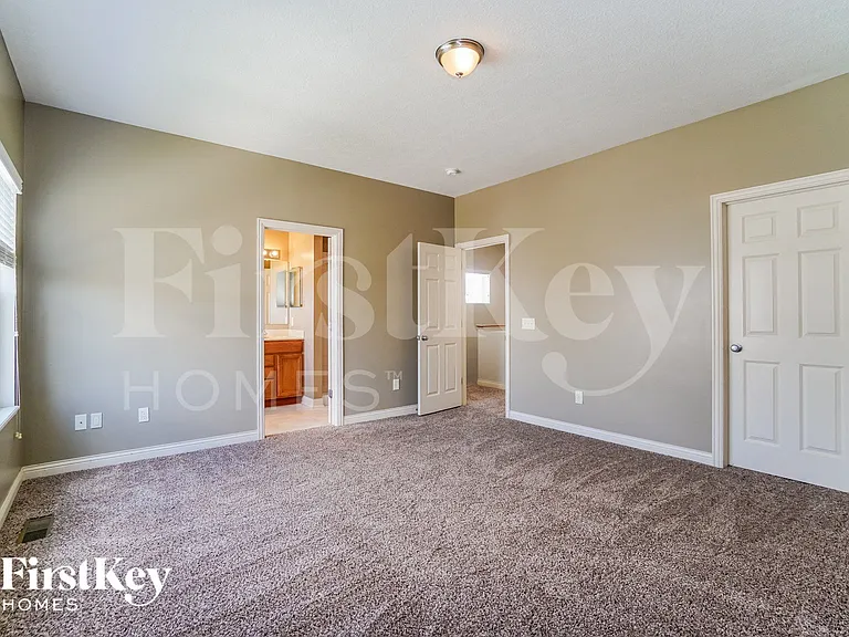 5643 Holly River Ave — Photo 11