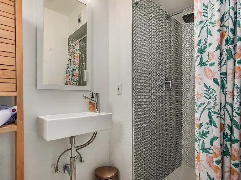 1024 W Georgia Ave — Photo 23