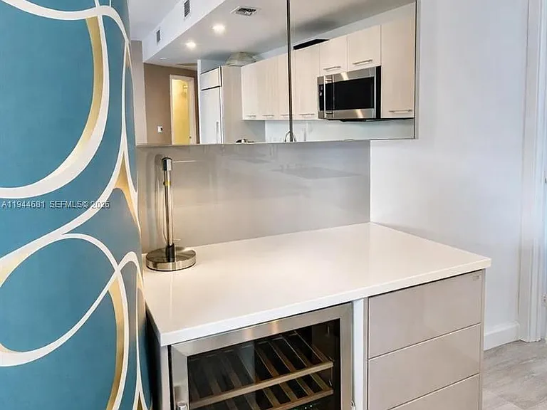 45 SW 9th St #3008 — Photo 5
