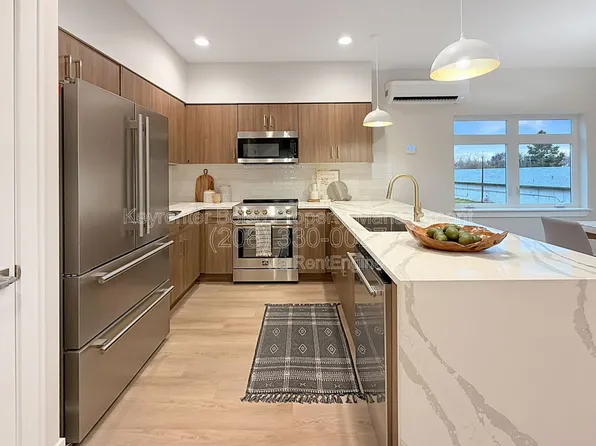 4337 N Greentrail Ln, Garden City, ID 83714