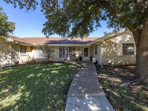 3315 Peachtree Ln, Pantego, TX 76013