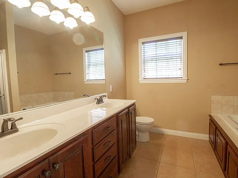5305 Chamois Dr — Photo 21