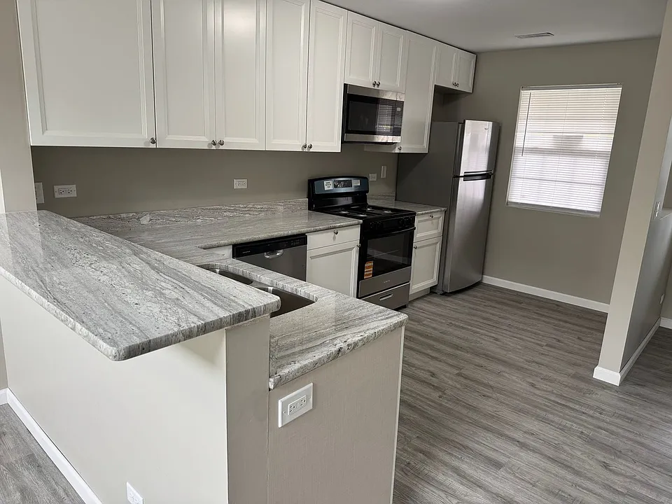 1725 W Chrysler Dr