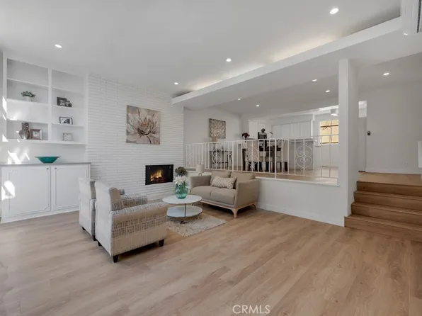 5360 Fairview Blvd, Los Angeles, CA 90056