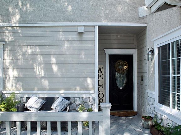 2nd image of 2400 Magnolia Ct