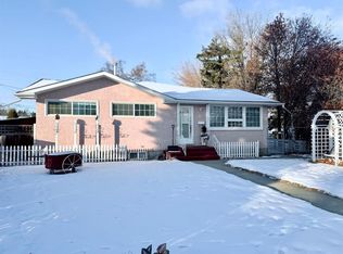 21 S Freemont Close, Red Deer, AB T4N4Y5