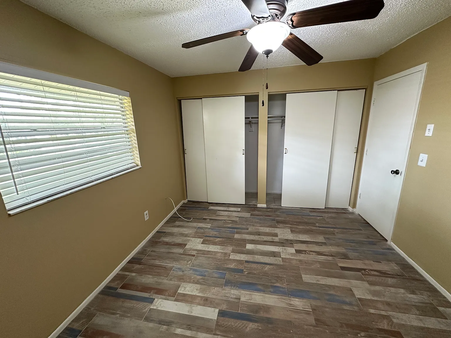 133 SE Jefferson Cir N — Photo 2