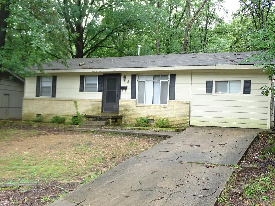 1st image of 5 Winchester Dr