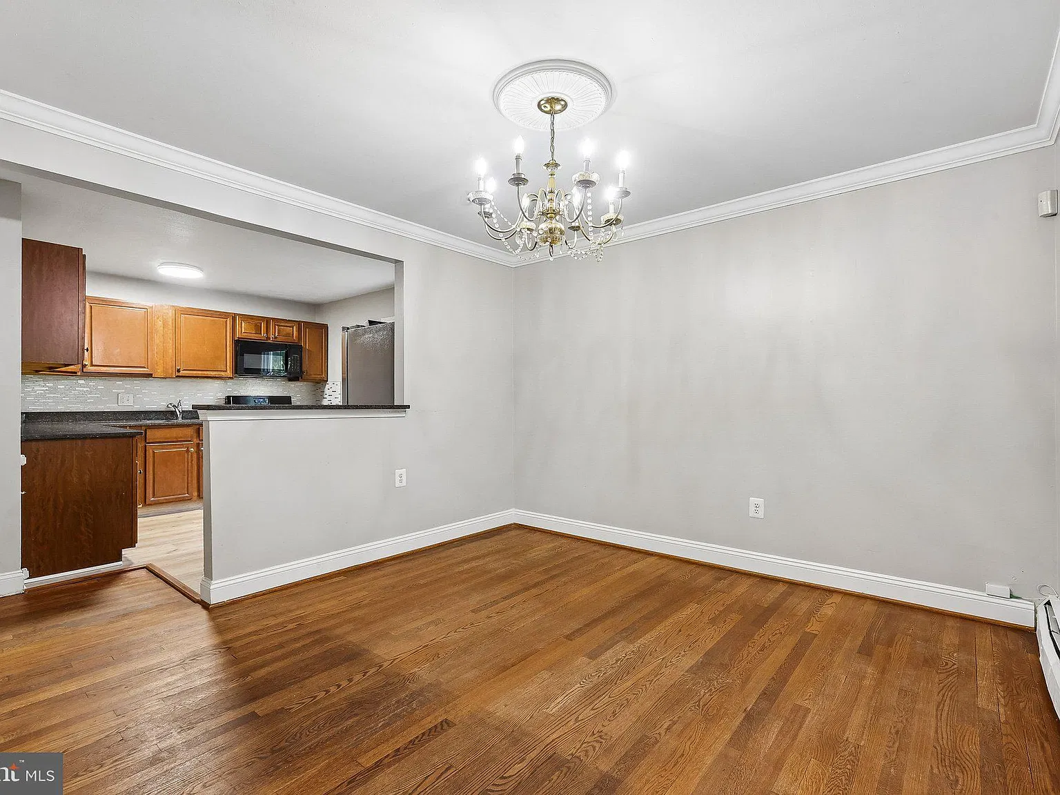4 bed, 3.0 bath, 1779 sqft, $3,200 — Photo 4