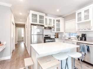 4573 Slocan St #301, Vancouver, BC