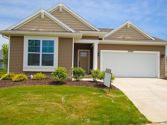 Floor plans and photos shown may include base features along with additional options and upgrades.