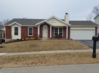 148 Tartan Green Blvd, Ballwin, MO 63021
