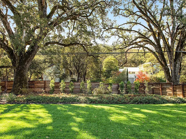 3002 Foothill Blvd — Photo 10