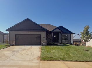 2506 W McGuffey St, Ozark, MO 65721