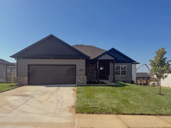 2506 W Mcguffey Street, Ozark, MO 65721