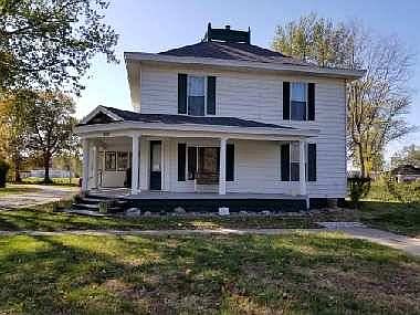 2nd image of 609 N Pleasant St