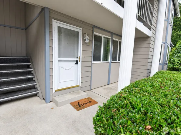 8323 Cirque Drive W #2, University Place, WA 98467