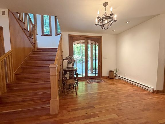 3rd image of 2228 Green Bay Rd