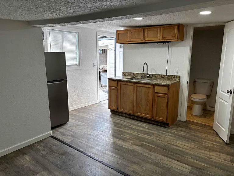 1325 San Andres Ave NW #C — Photo 7