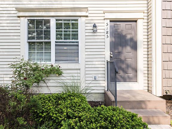 3rd image of 5185 Singleton Dr #47C