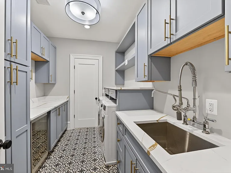 7002 River Oaks Dr — Photo 31