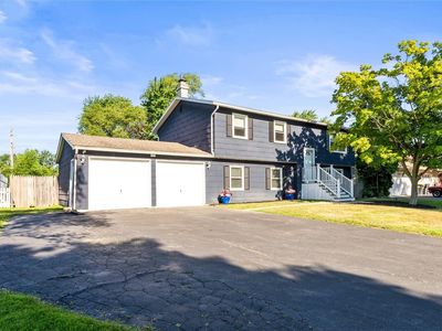 11 Tangerine Way, Rochester, NY, 14606