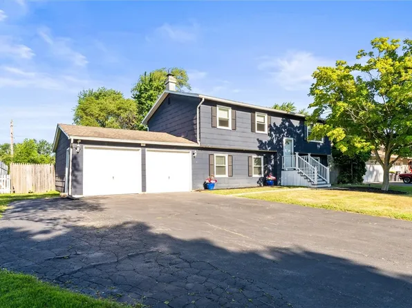 11 Tangerine Way, Rochester, NY 14606