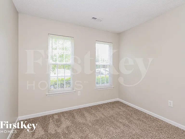 11718 Black Maple Ave — Photo 13