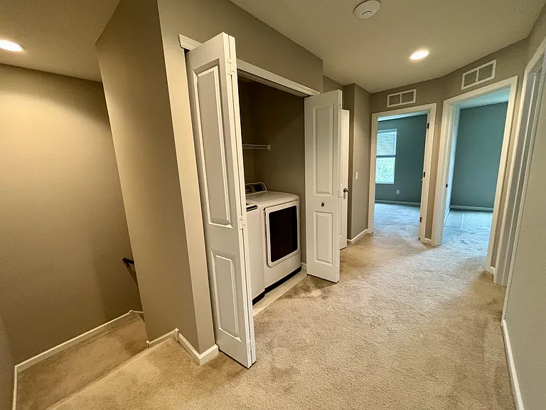 5176 Hampton St NE — Photo 13