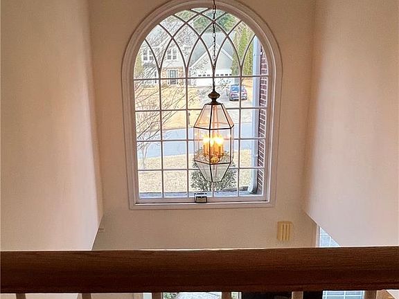 3rd image of 5415 Taylor Rd